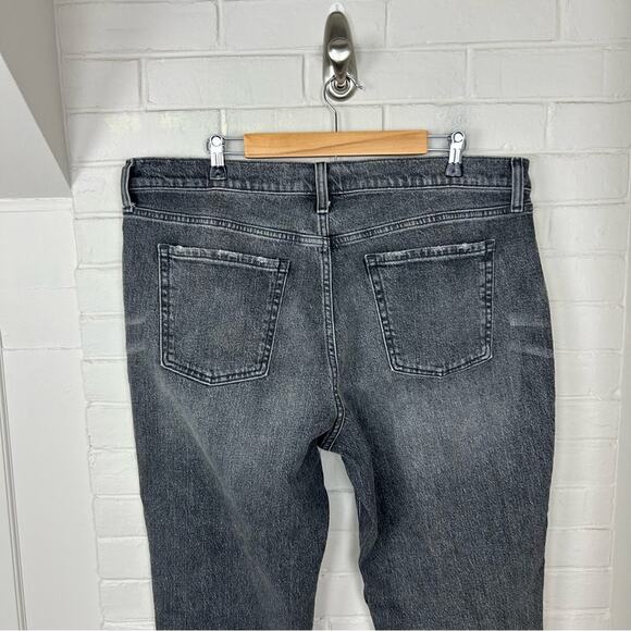 NWT Old Navy Washed Grey Black Mid Rise Boyfriend Jeans Size 16 - Picture 9 of 9